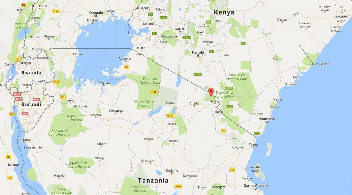 աշխարհի քարտեզը ցույց տալով Քենիայում